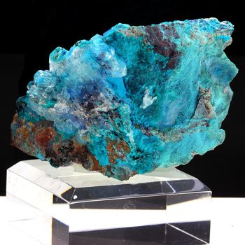 Dioptase, Quartz, Shattuckite. 1513.5 ct.