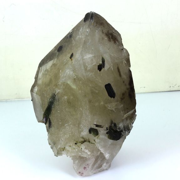 Quartz Citrine + Tourmaline. 9896.5 ct. (2 kg).