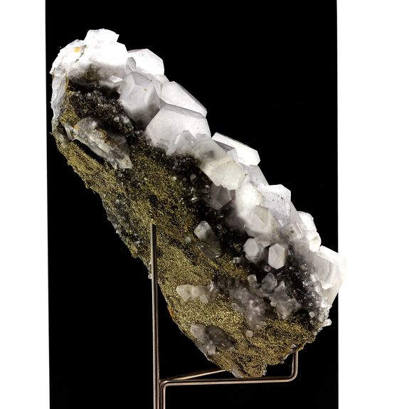 Calcite, Pyrite, Quartz. 1693.0 ct.