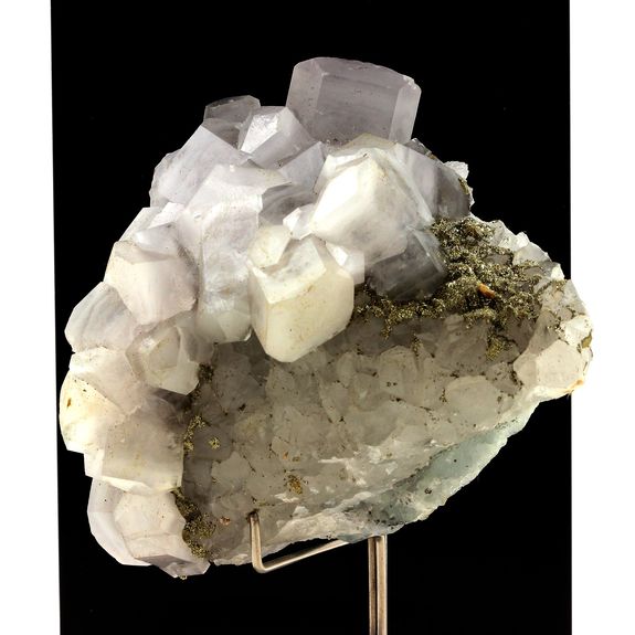 Calcite, Pyrite, Fluorite. 2275.0 ct.