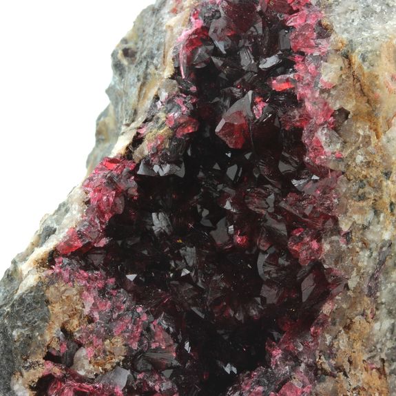 Roselite. 1607.5 ct.