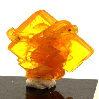 Wulfenite. 31.5 ct.