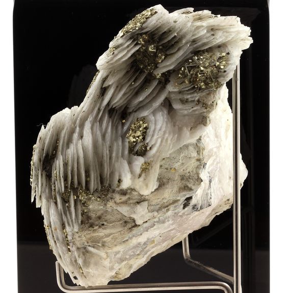 Calcite, Pyrite.