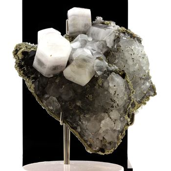 Calcite, Pyrite. 3184.5 ct.