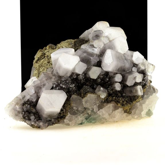 Calcite, Pyrite, Fluorite. 3135.5 ct.