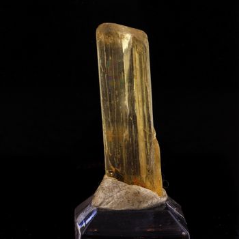Scapolite. 50.0 ct.