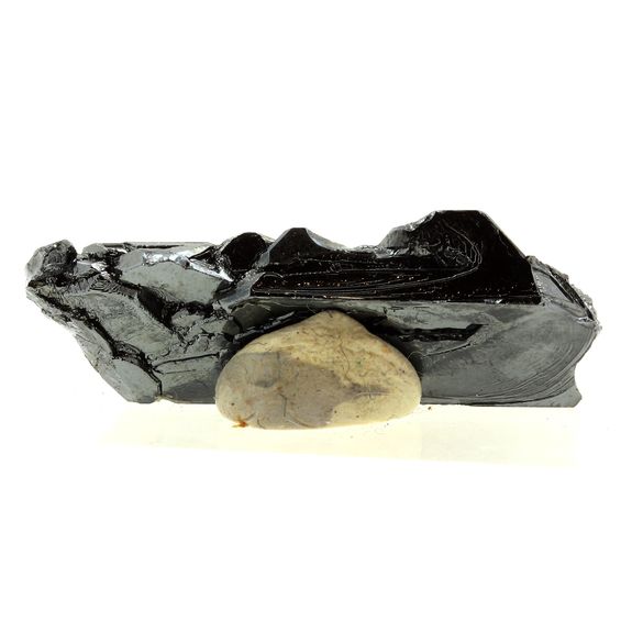 Hematite. 225.5 ct.