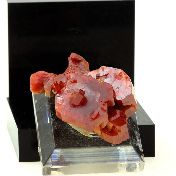 Vanadinite. 142.0 ct.