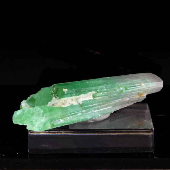 Tourmaline Elbaite. 185.5 ct.