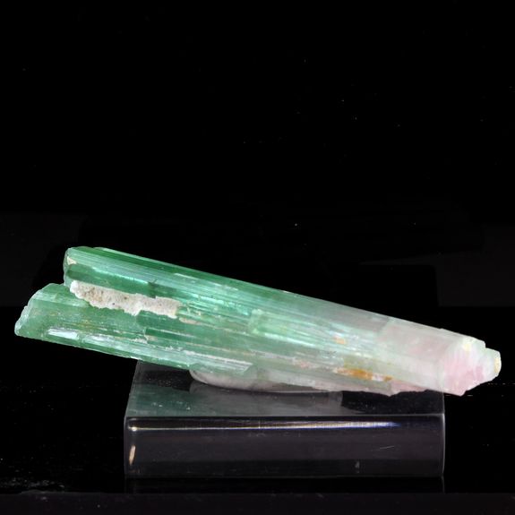 Tourmaline Elbaite. 185.5 ct.