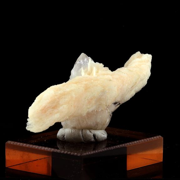 Quartz + Calcite. 256.0 ct.