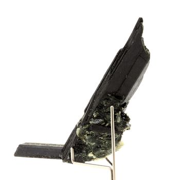Ferro-actinolite. 264.0 ct.