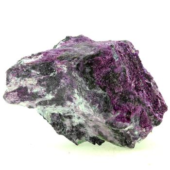 Kämmererite. 2373.5 ct.