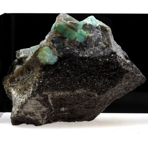 Emeraude. 4048.5 ct.