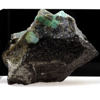 Emeraude. 4048.5 ct.