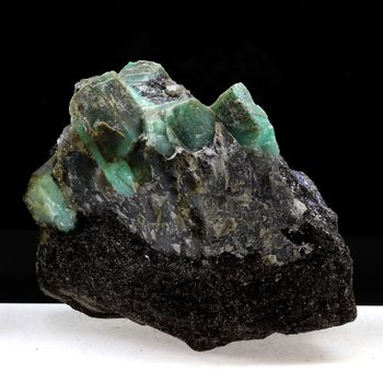 Emeraude. 4048.5 ct.