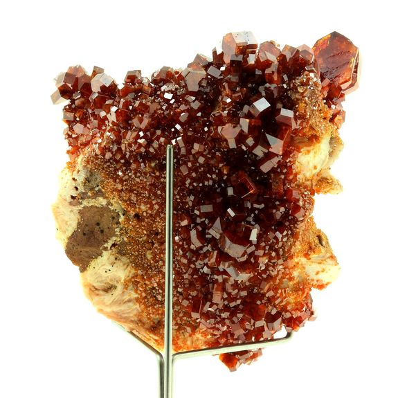 Vanadinite. 1647.5 ct.