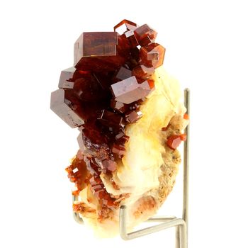 Vanadinite. 250.0 ct.