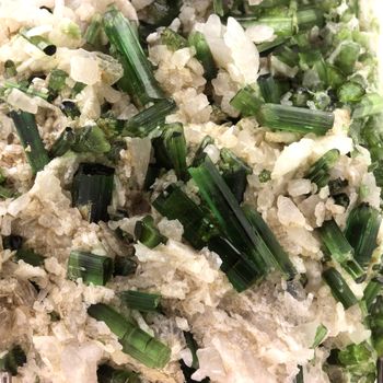 Tourmaline Elbaite, Quartz, Albite. 2711.5 ct.