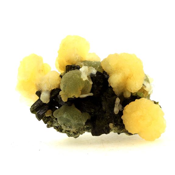 Prehnite, Stilbite, Epidote. 841.0 ct.