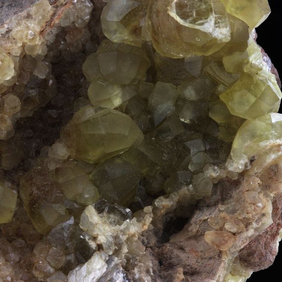 Calcite. 1399.00 ct.