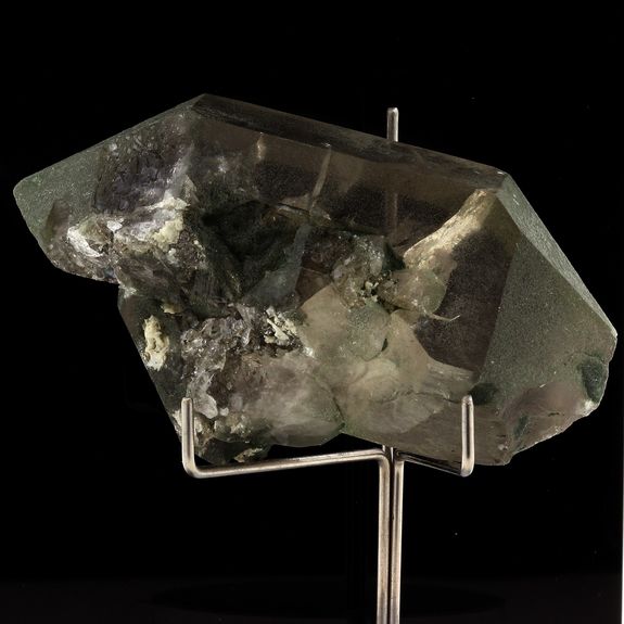 Smoky Quartz + Chlorite.