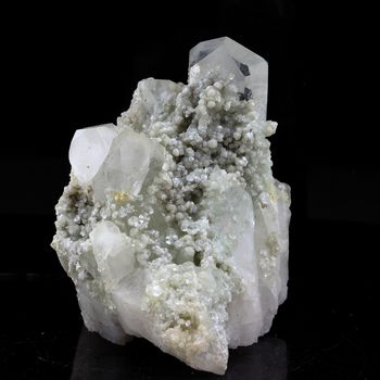Quartz + Cookeite. 275.0 ct.