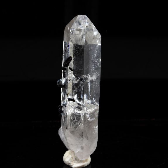 Quartz + Hematite. 25.0 ct.