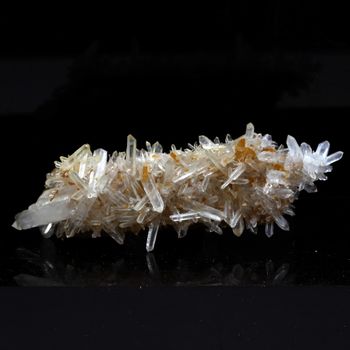 Quartz + Siderite. 64.5 ct.