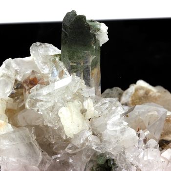 Calcite, Quartz, Albite. 3626.0 ct.