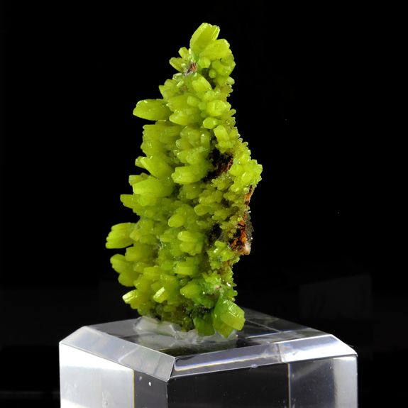 Pyromorphite. 291.5 ct.