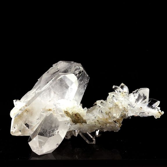 Quartz. 266.0 ct.