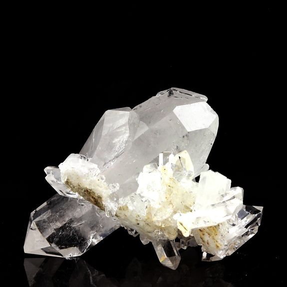 Quartz. 266.0 ct.