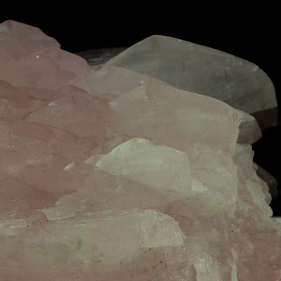 Mangano Calcite. 6355.5 ct.