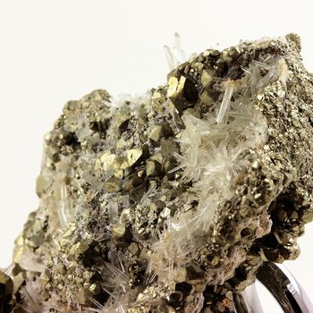 Pyrite + Quartz. 7339.0 ct.