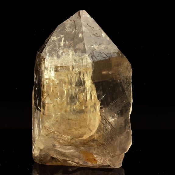 Quartz Fumé. 1021.60 ct.