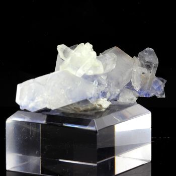 Quartz + Dumortierite. 315.5 ct.