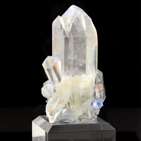 Quartz + Dumortierite. 643.0 ct.