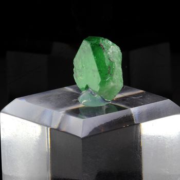 Grenat Tsavorite. 101.5 ct.