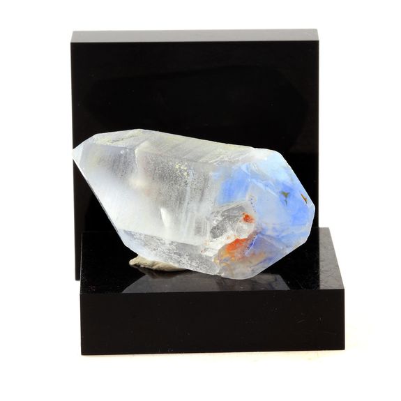 Quartz + Dumortierite. 95.0 ct.