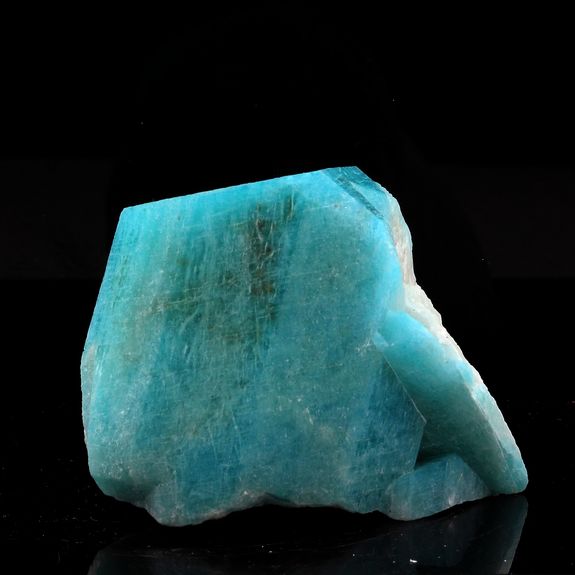 Amazonite. 200.0 ct.