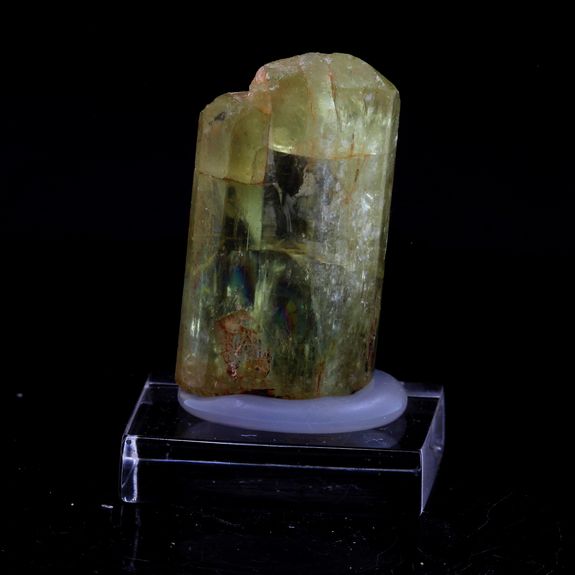 Fluorapatite. 77.0 ct.