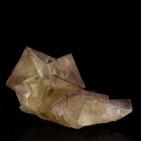 Fluorite. 338.25 ct.