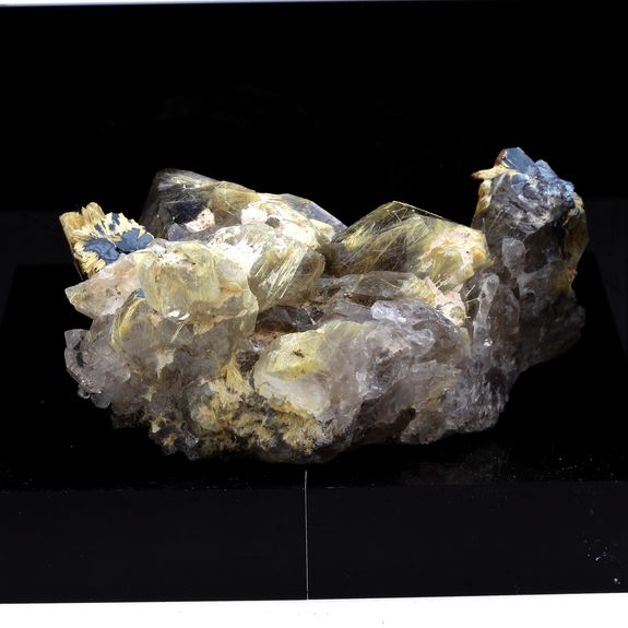 Quartz Rutile + Hematite. 1605.0 ct.