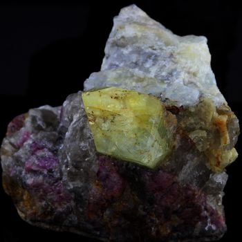 Rhodizite, Londonite, Liddicoatite. 345.0 ct.