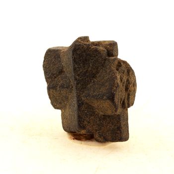 Staurolite. 47.0 ct.