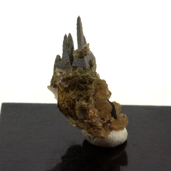 Anatase (11mm) + Quartz. 18.0 ct.