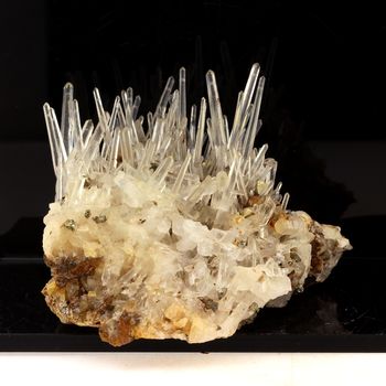 Pyrite + Quartz. 615.0 ct.