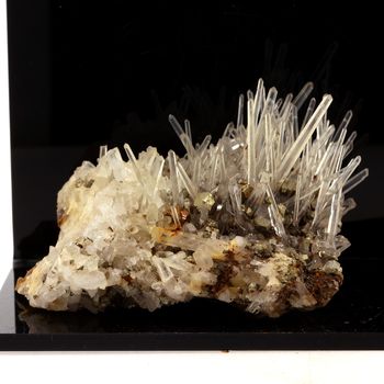 Pyrite + Quartz. 615.0 ct.