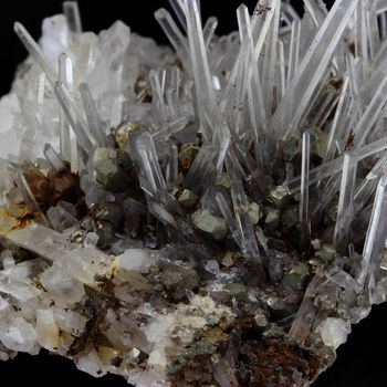 Pyrite + Quartz. 615.0 ct.